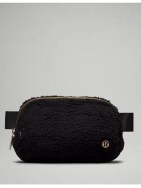 Lululemon Everywhere Sherpa Fleece Belt Bag Black Shearling Gold Teddy Fur
